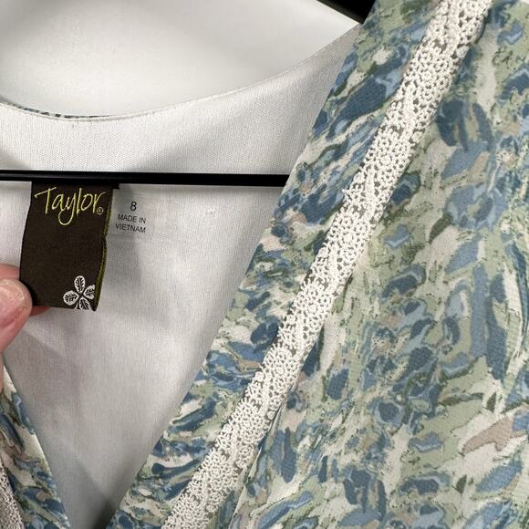 Taylor V Neck Short Sleeve Chiffon Floral Ruffle A Line Dress Size 8 NWT - Picture 2 of 8